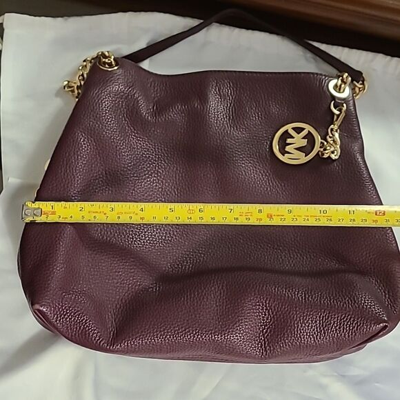 Michael Kors Plum Leather Shoulder Bag with Gold Accents - Picture 5 of 9